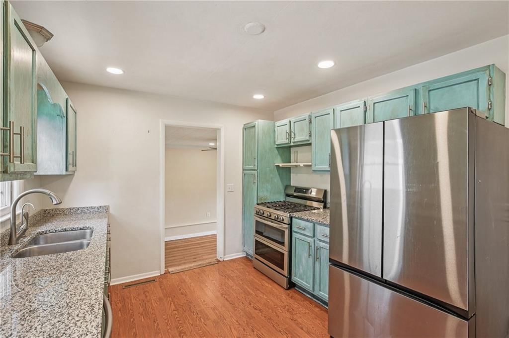 206 N Windsor Street — photo 8
