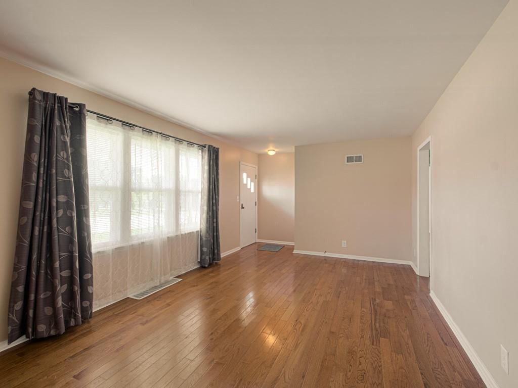 805 NE 72nd Street — photo 6