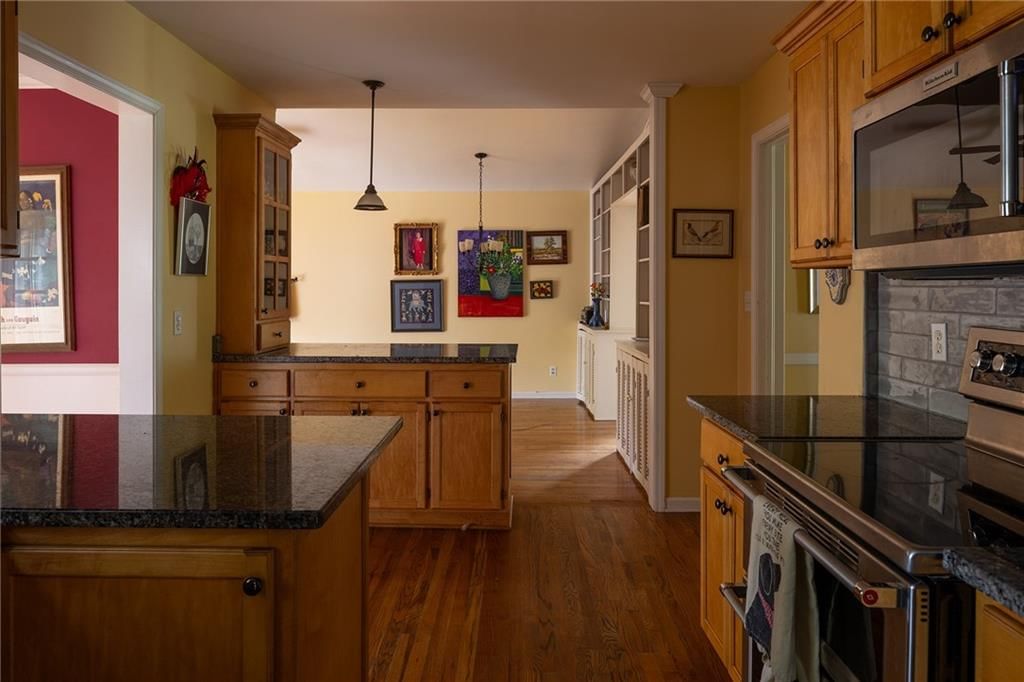 2207 W 79th Terrace — photo 6