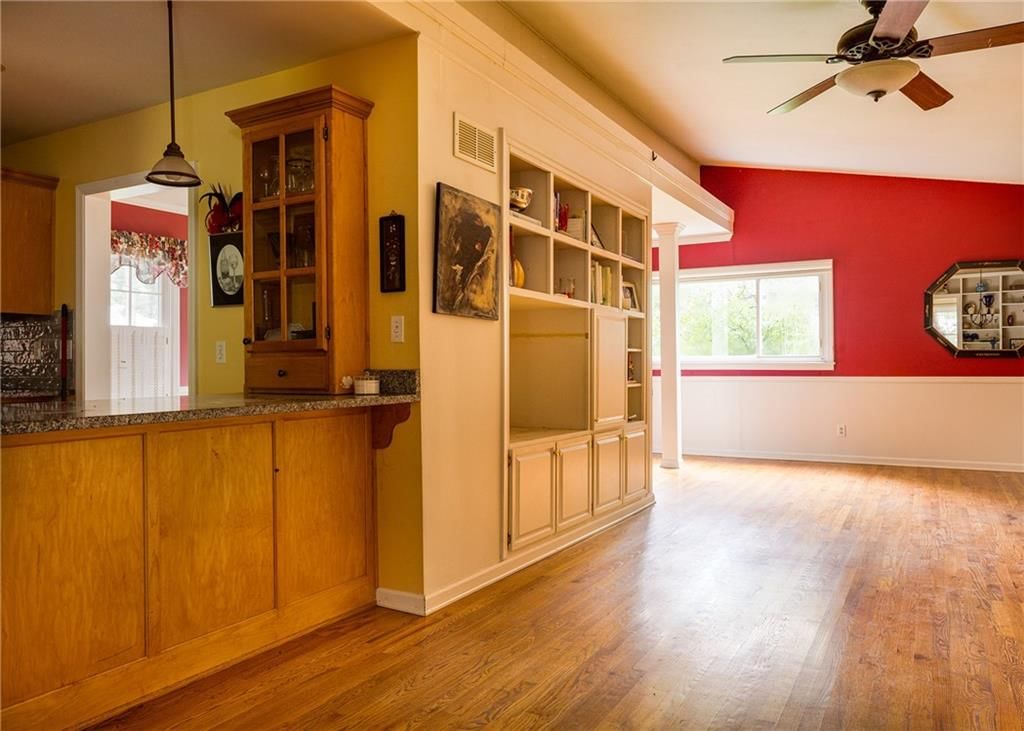 2207 W 79th Terrace — photo 10