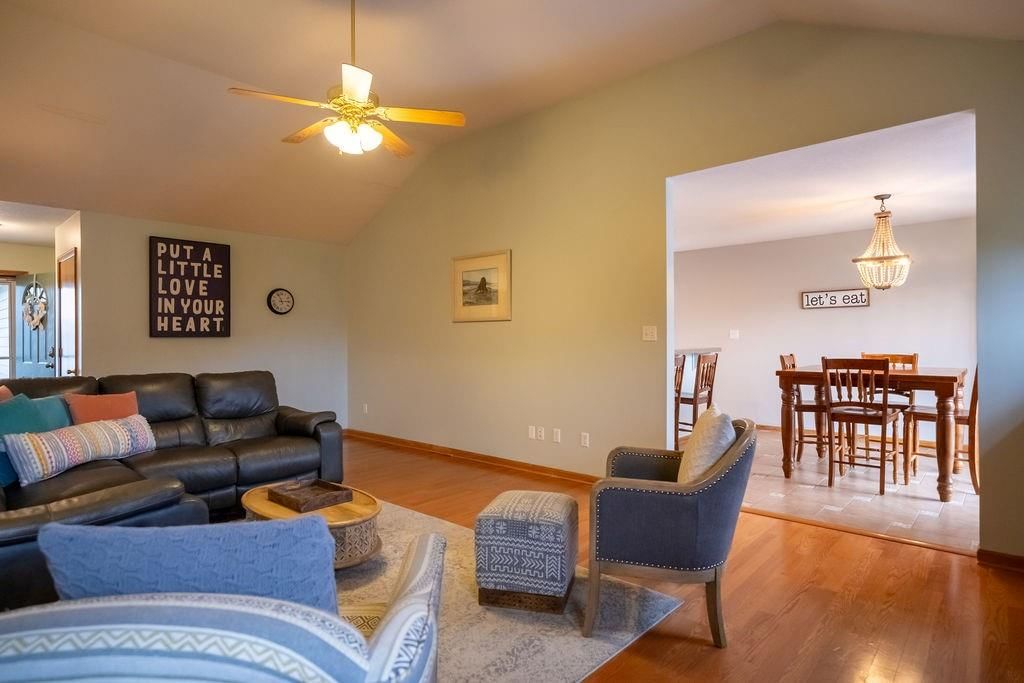 2722 Stratton Drive — photo 11