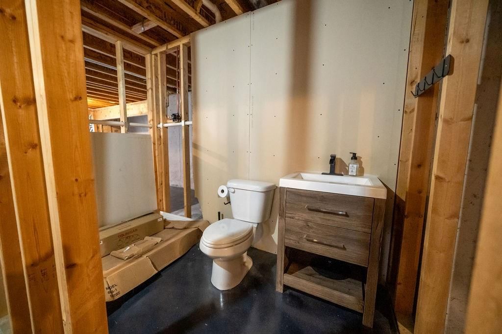 2722 Stratton Drive — photo 41