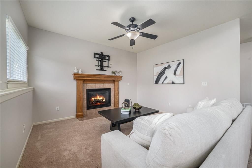 2304 W Piatt Lane — photo 15