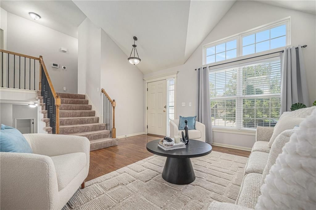 2304 W Piatt Lane — photo 4