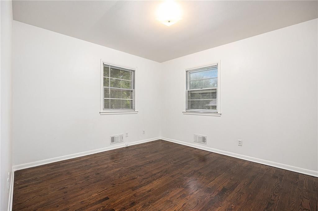 31 W 81st Terrace — photo 8