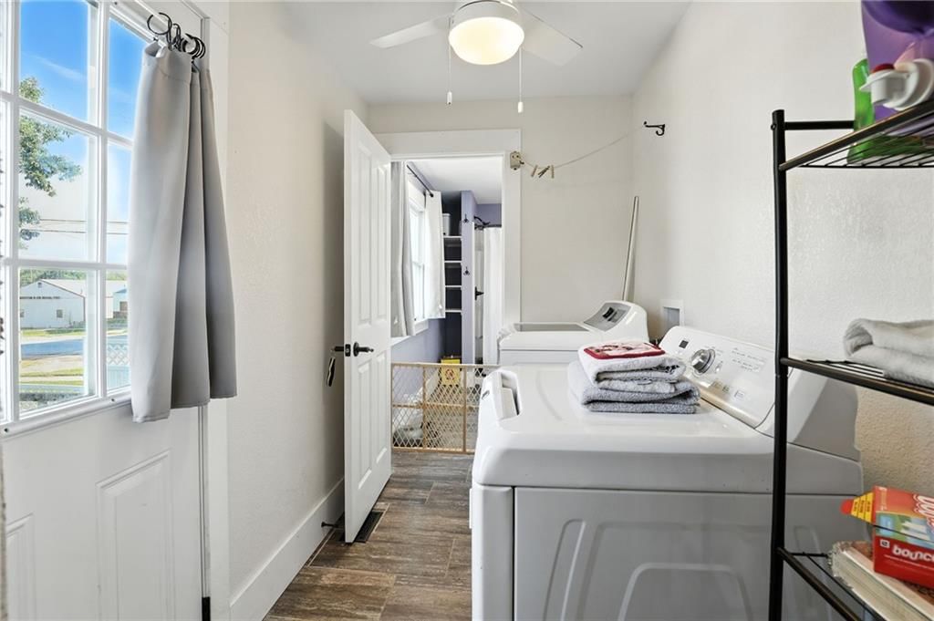 301 W Benton Street — photo 12