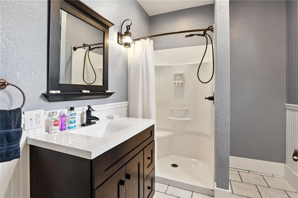 301 W Benton Street — photo 17