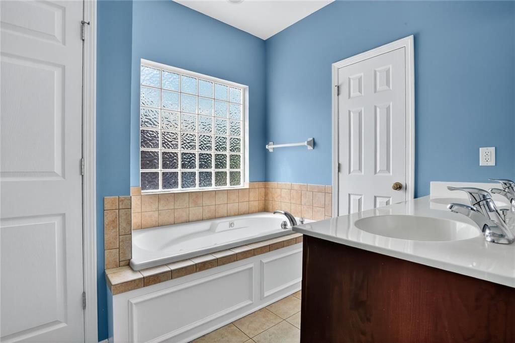 5038 NW Woodside Drive — photo 13