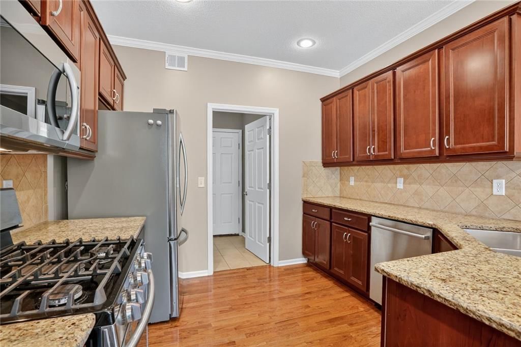 5038 NW Woodside Drive — photo 6