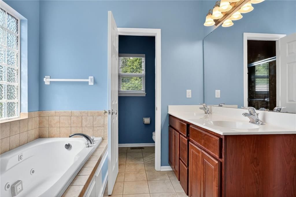 5038 NW Woodside Drive — photo 10