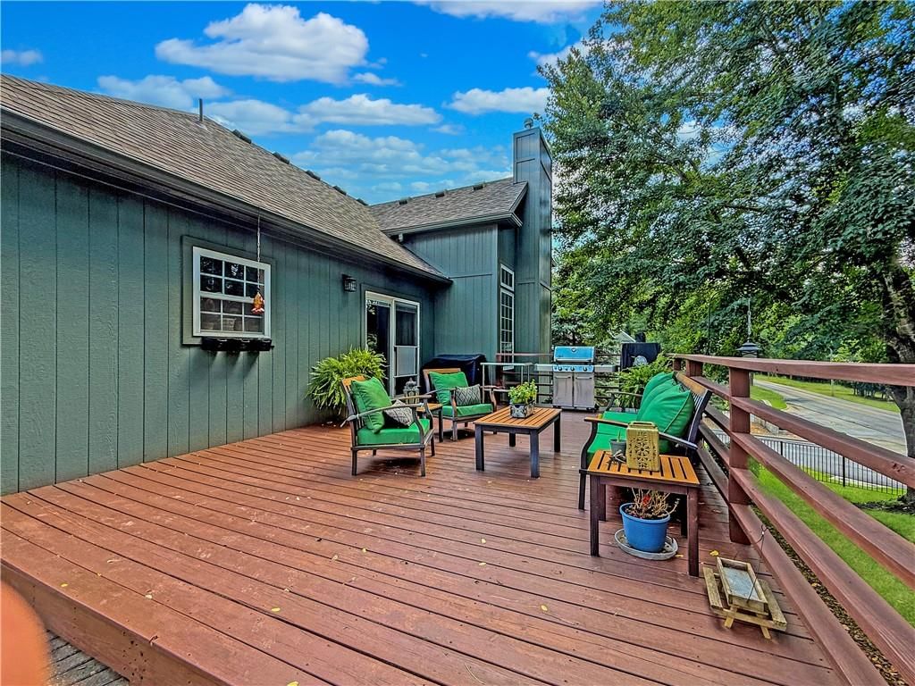 700 Deerfield Court — photo 5