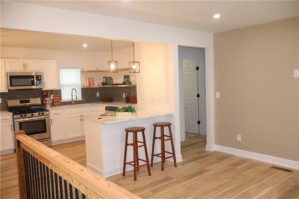 6015 Sloan Avenue — photo 3