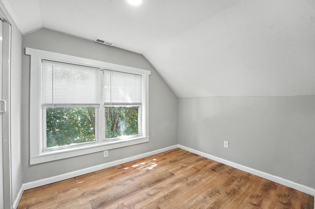 5202 Saida Avenue — photo 27