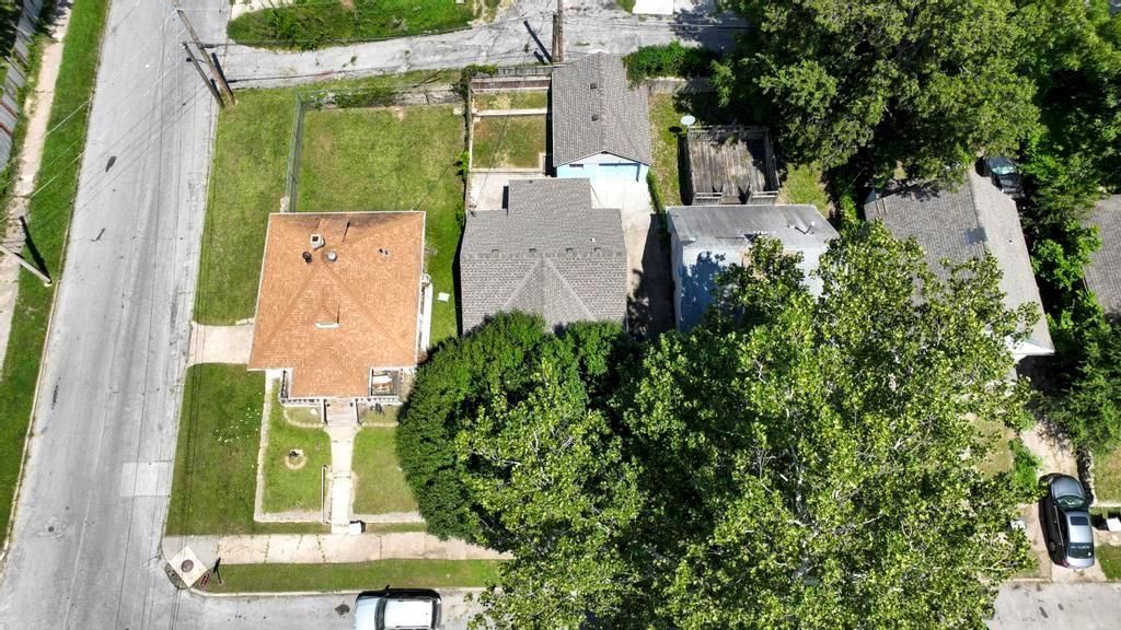 5202 Saida Avenue — photo 47
