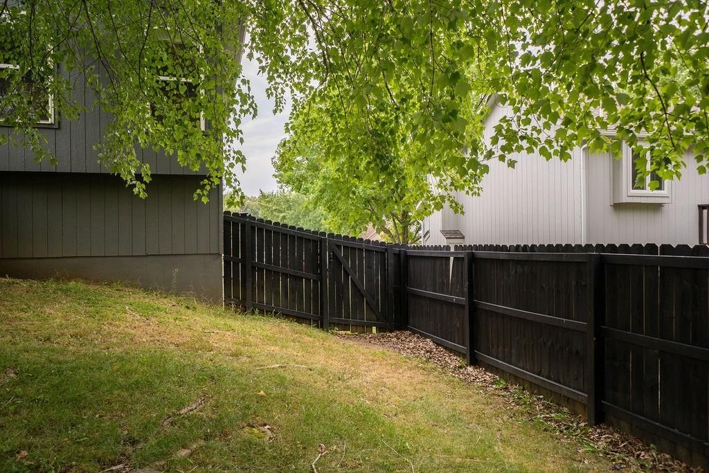 10506 Shelton Avenue — photo 46