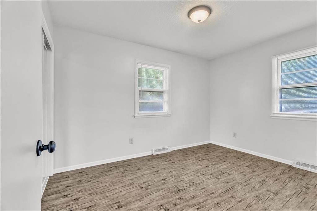 1925 S LESLIE Drive — photo 15