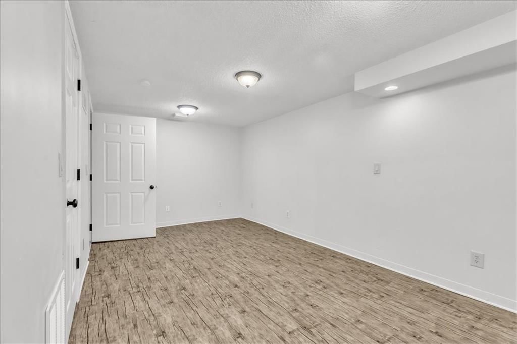 1925 S LESLIE Drive — photo 19