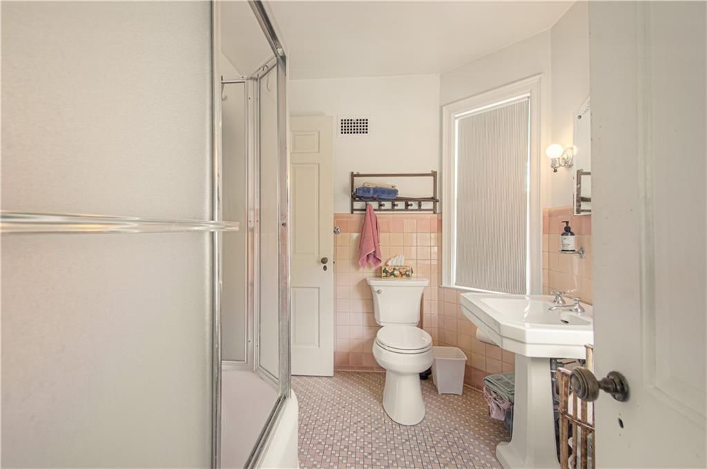 619 W 67th Terrace — photo 27