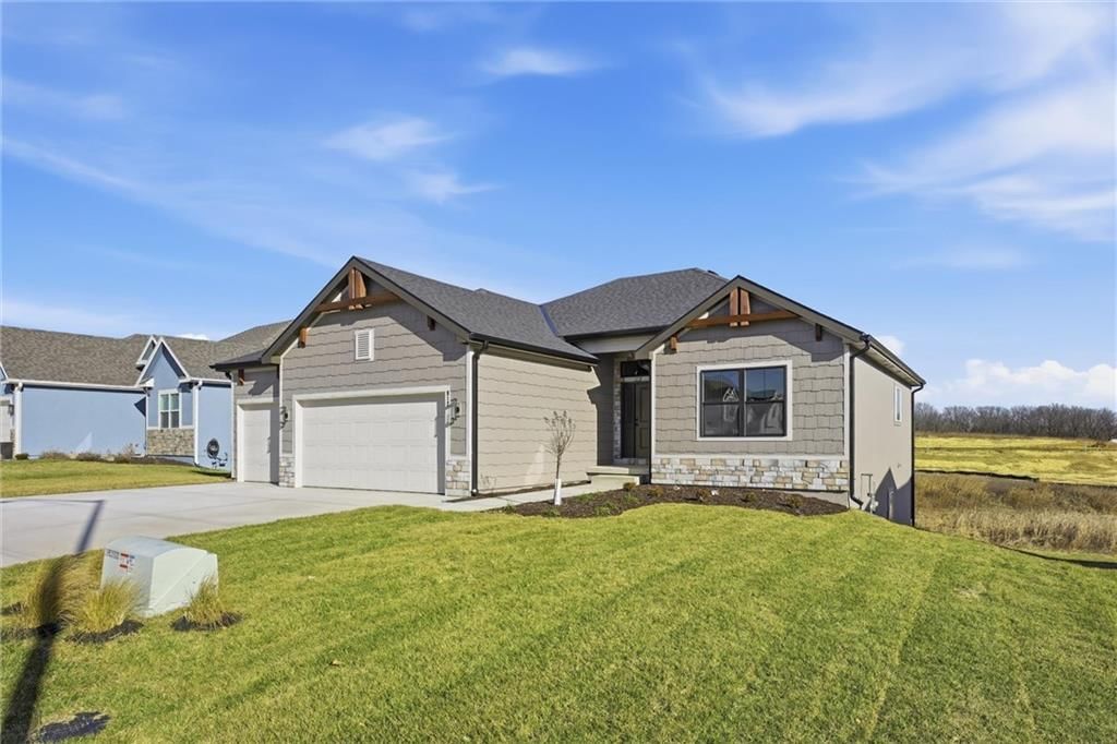 912 NW 94 Terrace, Kansas City, MO