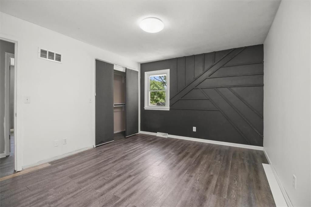 205 SE Moore Court — photo 13