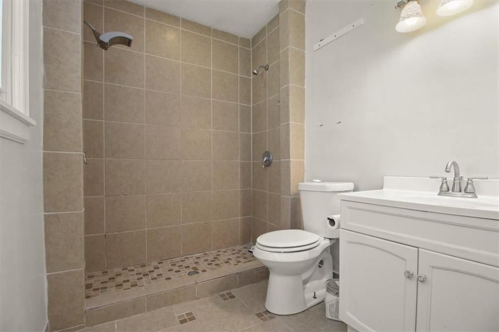 205 SE Moore Court — photo 15
