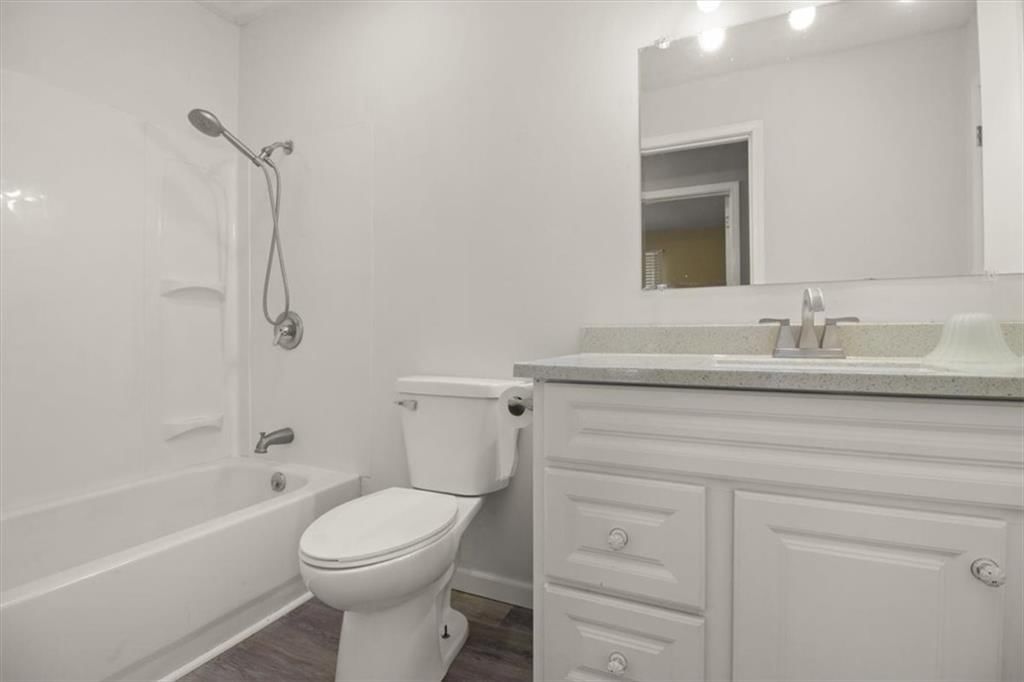205 SE Moore Court — photo 17