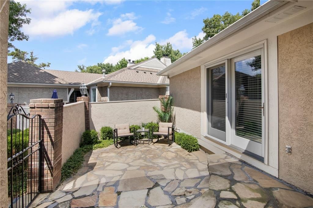 10317 Garnett Street — photo 4