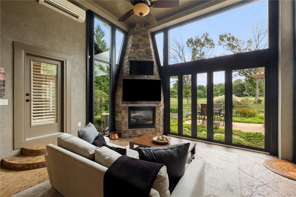 16813 Highland Ridge Drive — photo 4