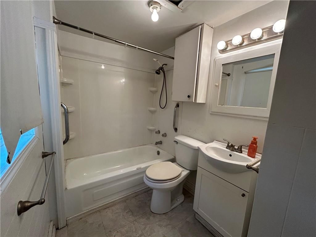 204 N McGee Street — photo 14