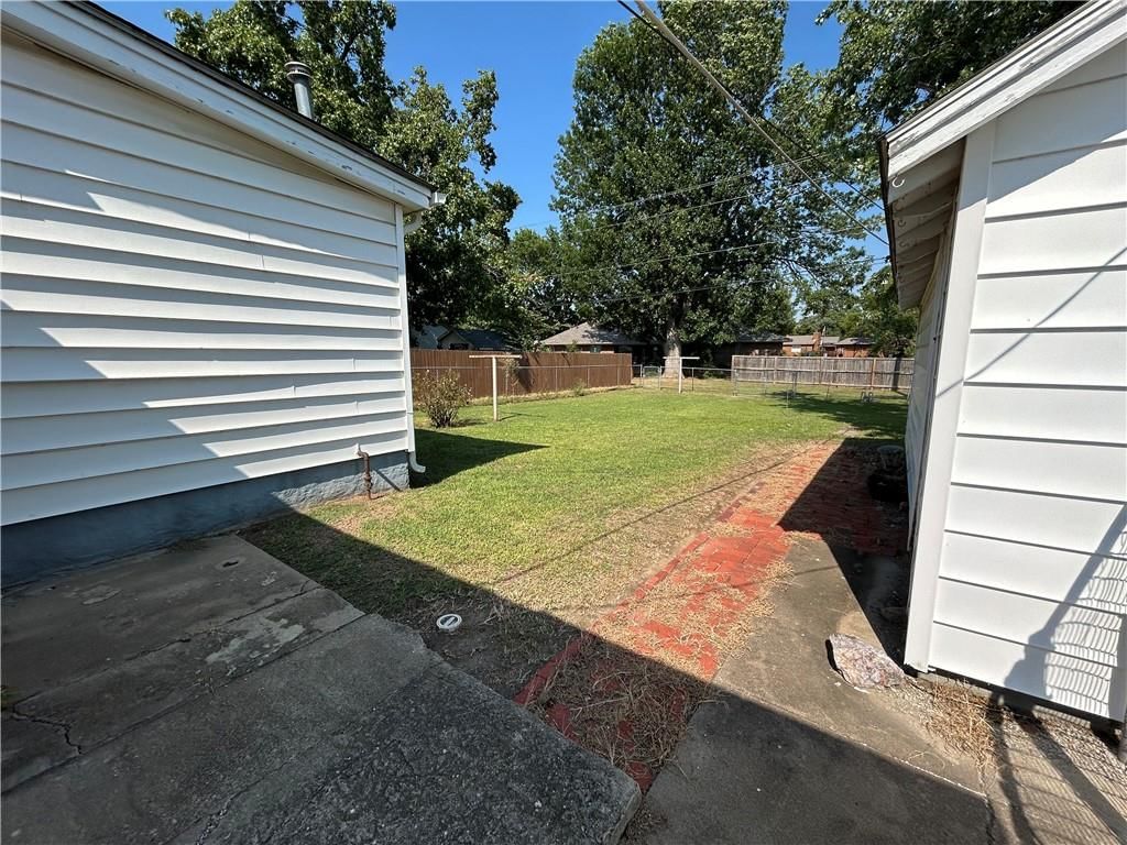 204 N McGee Street — photo 4