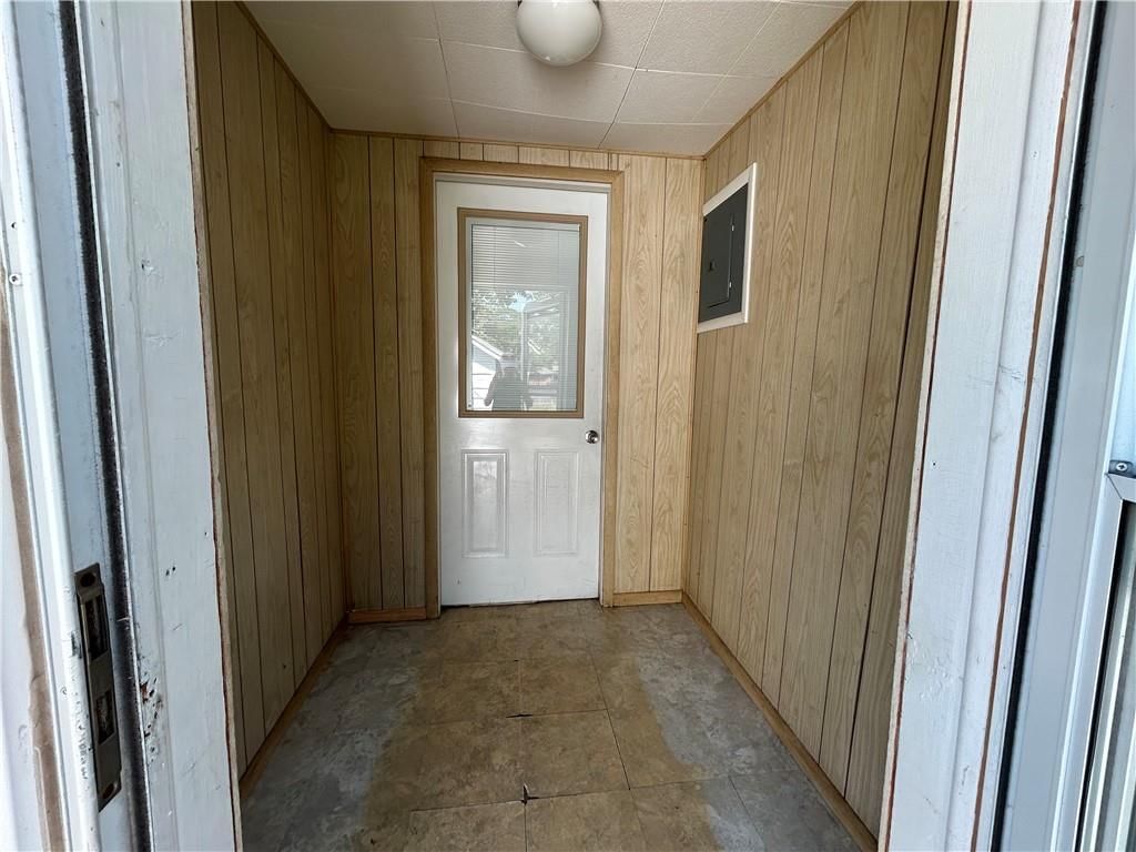 204 N McGee Street — photo 5