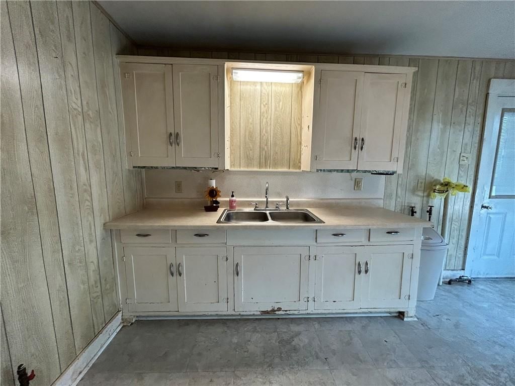204 N McGee Street — photo 8
