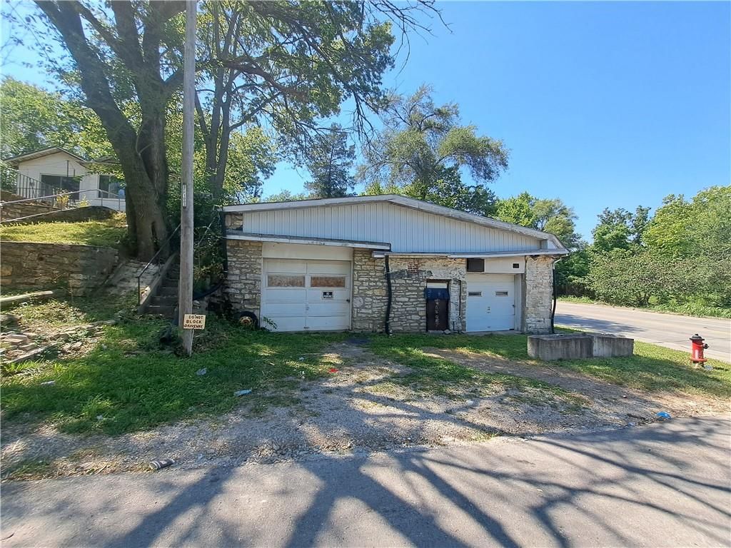 3120 Bellaire Avenue, Kansas City, MO
