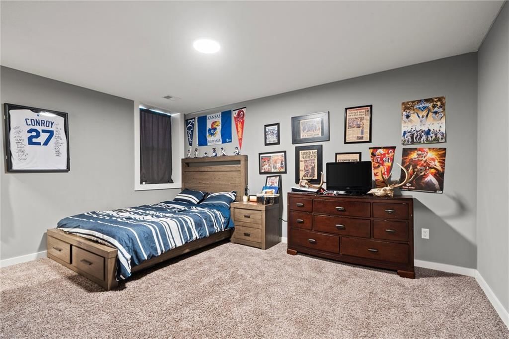 16324 Mustang Street — photo 30
