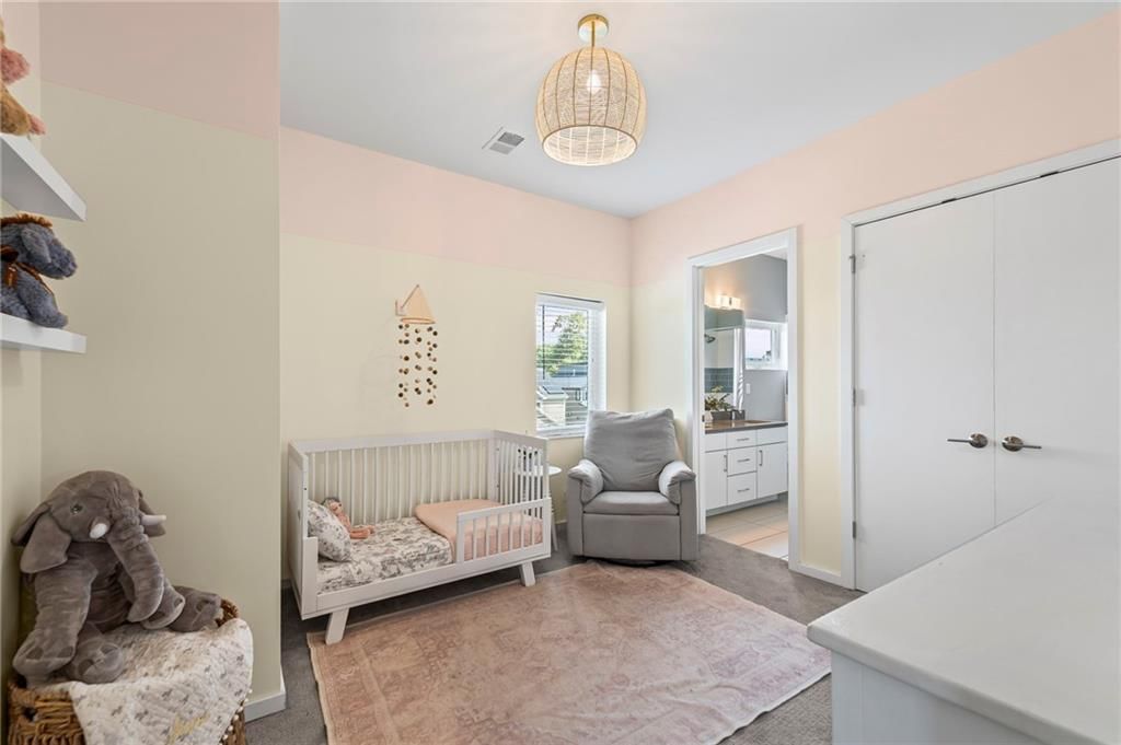 2431 Forest Avenue — photo 34