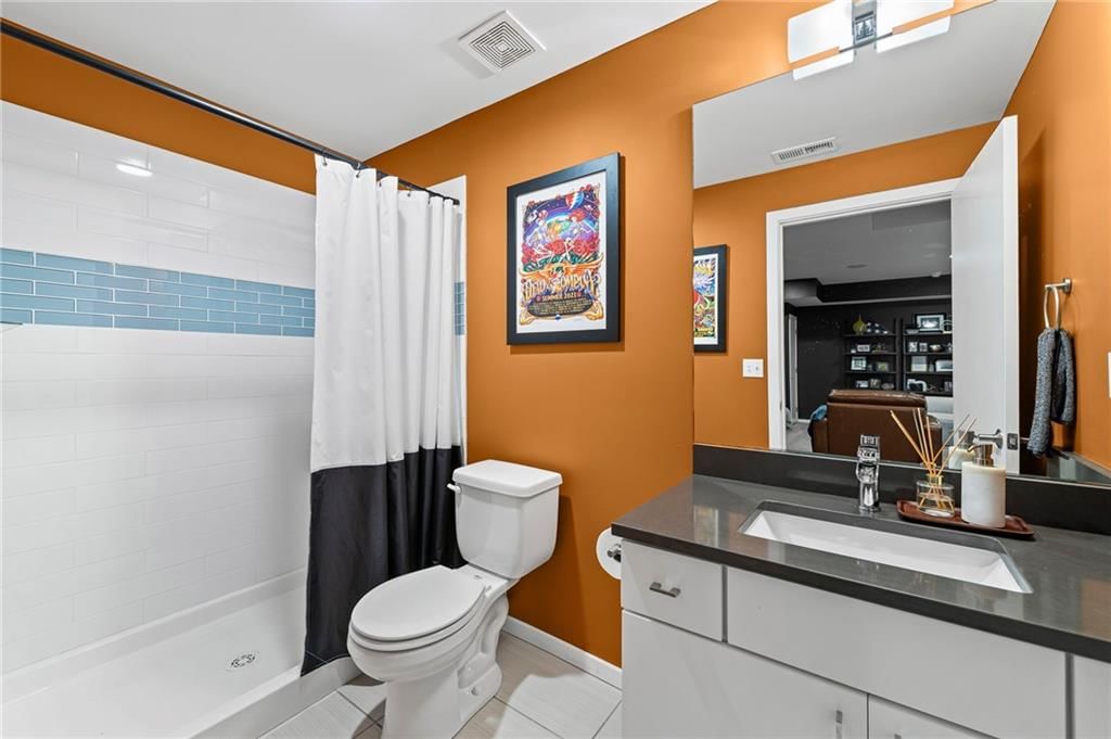 2431 Forest Avenue — photo 45
