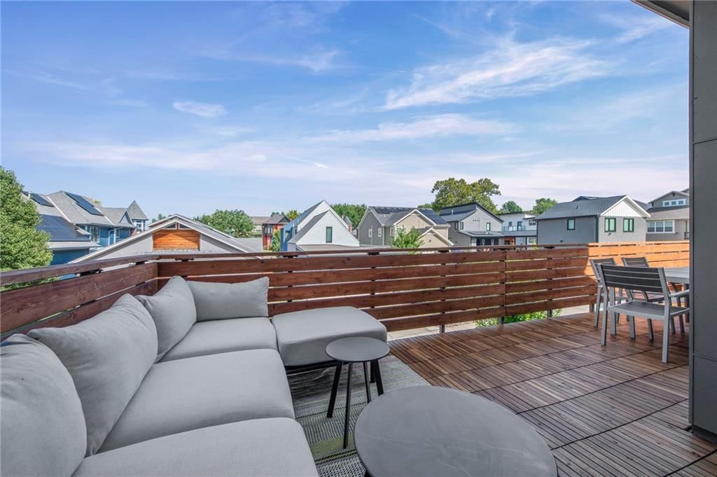 2431 Forest Avenue — photo 49