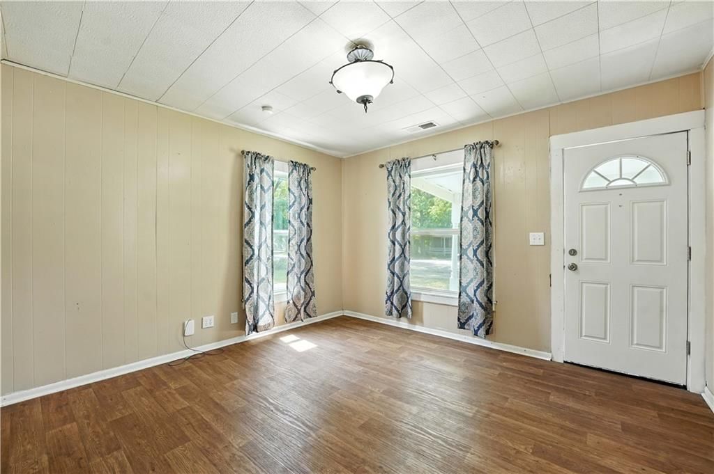 827 N Main Street — photo 5