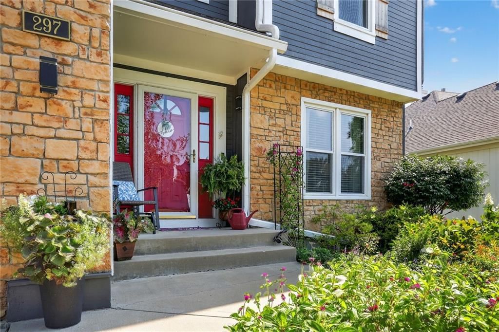 297 W Westhoff Place — photo 3