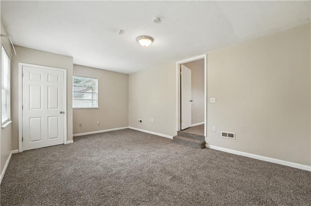 11405 Myrtle Avenue — photo 23