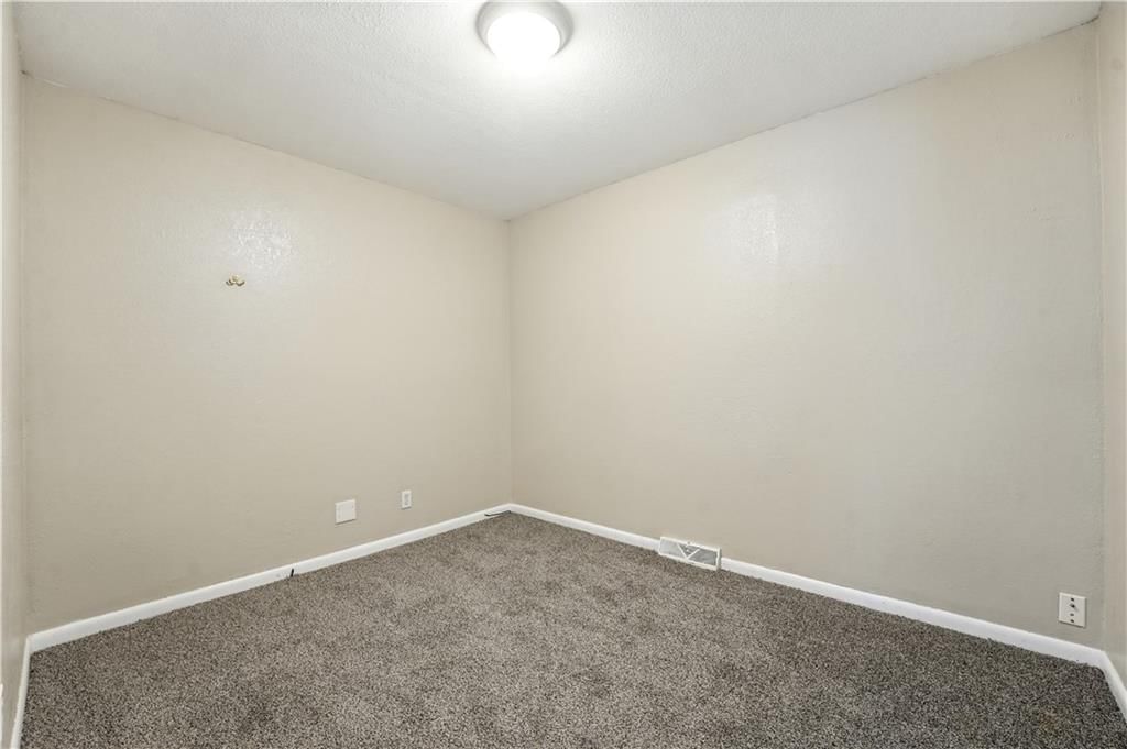 11405 Myrtle Avenue — photo 28