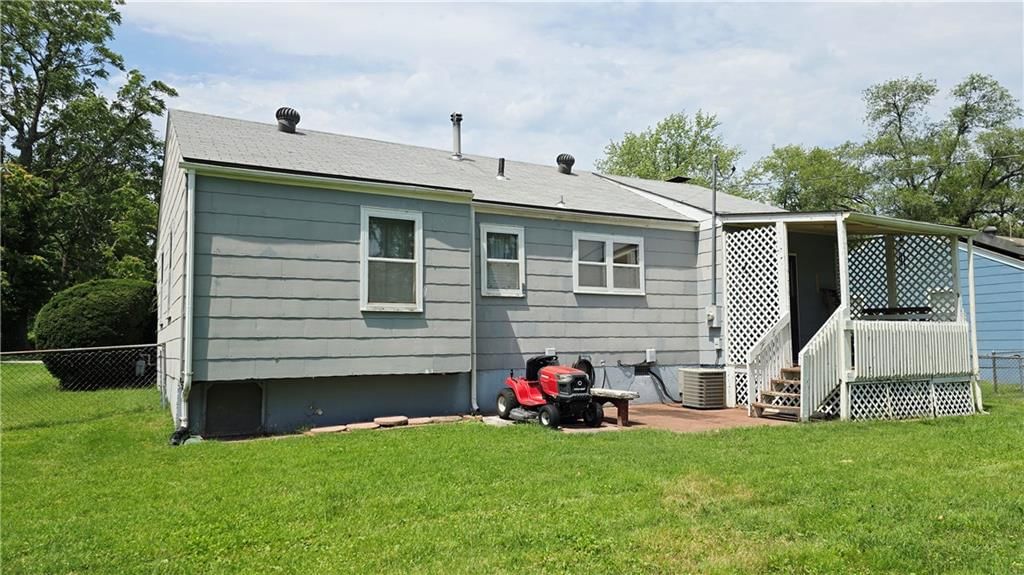 5537 Hunter Street — photo 7