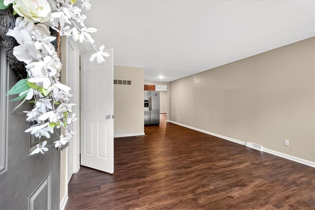 514 NW Ward Road — photo 3
