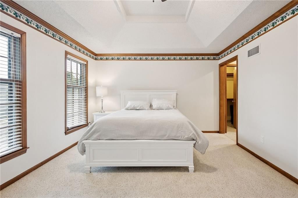 8614 Oakview Drive — photo 16