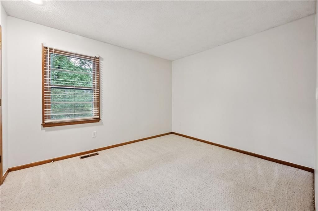 8614 Oakview Drive — photo 24