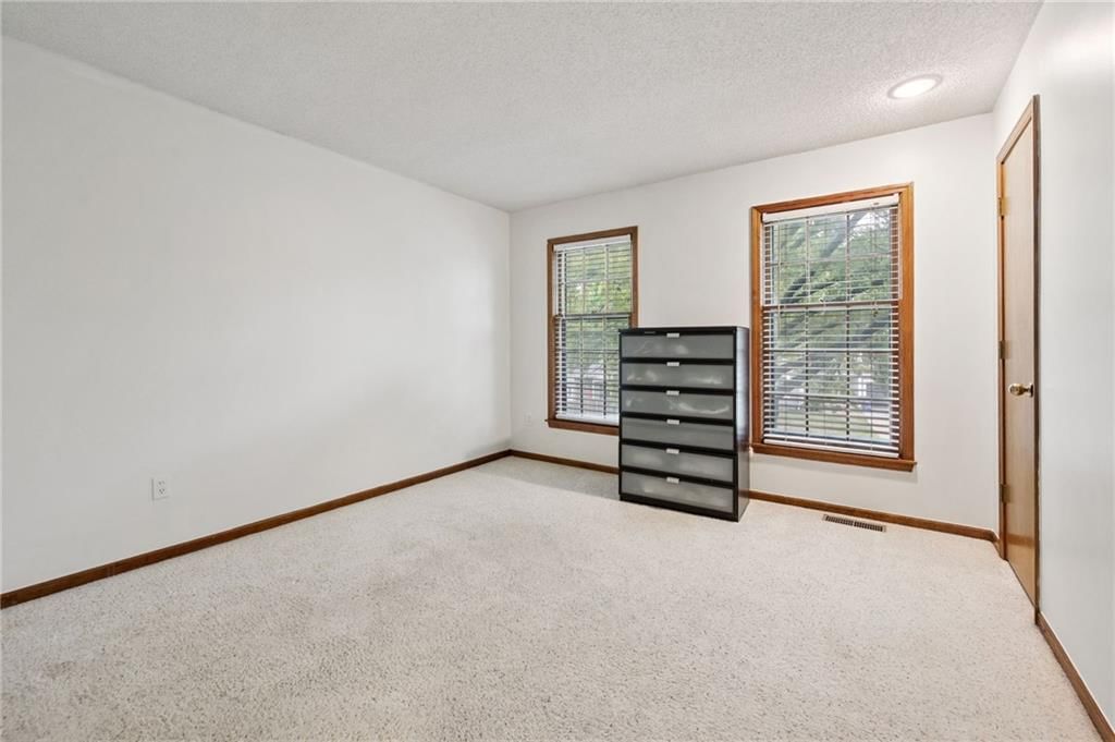 8614 Oakview Drive — photo 27