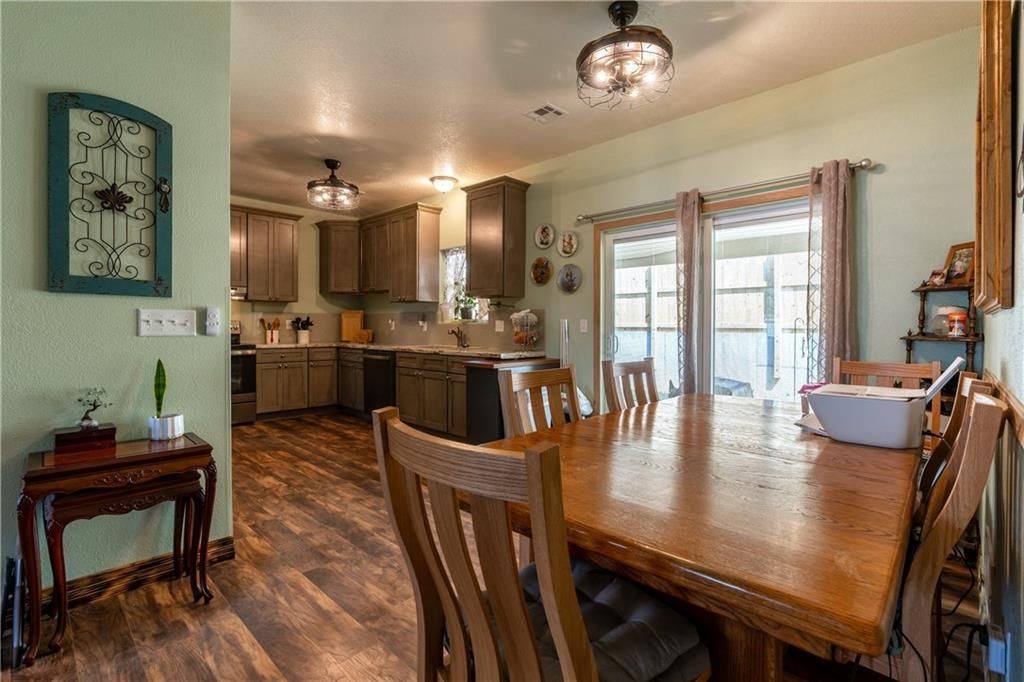 1115 S Cedar Street — photo 11