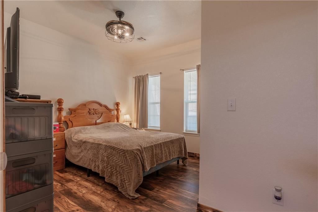 1115 S Cedar Street — photo 15