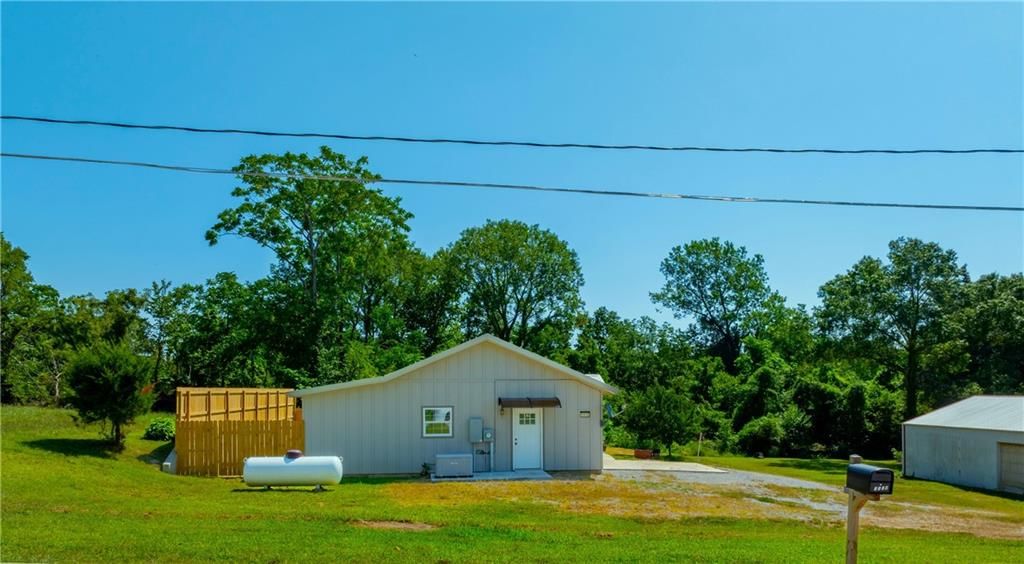 1115 S Cedar Street — photo 27