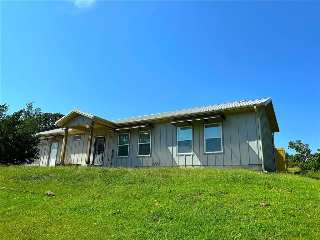 1115 S Cedar Street — photo 4